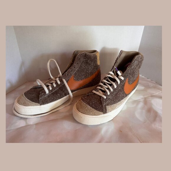 Nike Blazer '77 Premium Mid Dark Chocolate - Picture 1 of 7